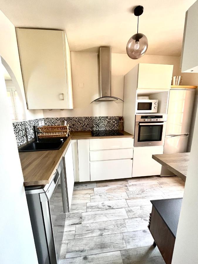 Appartement Six Fours Les Lones T2 42m2 Vue Six-Fours-les-Plages