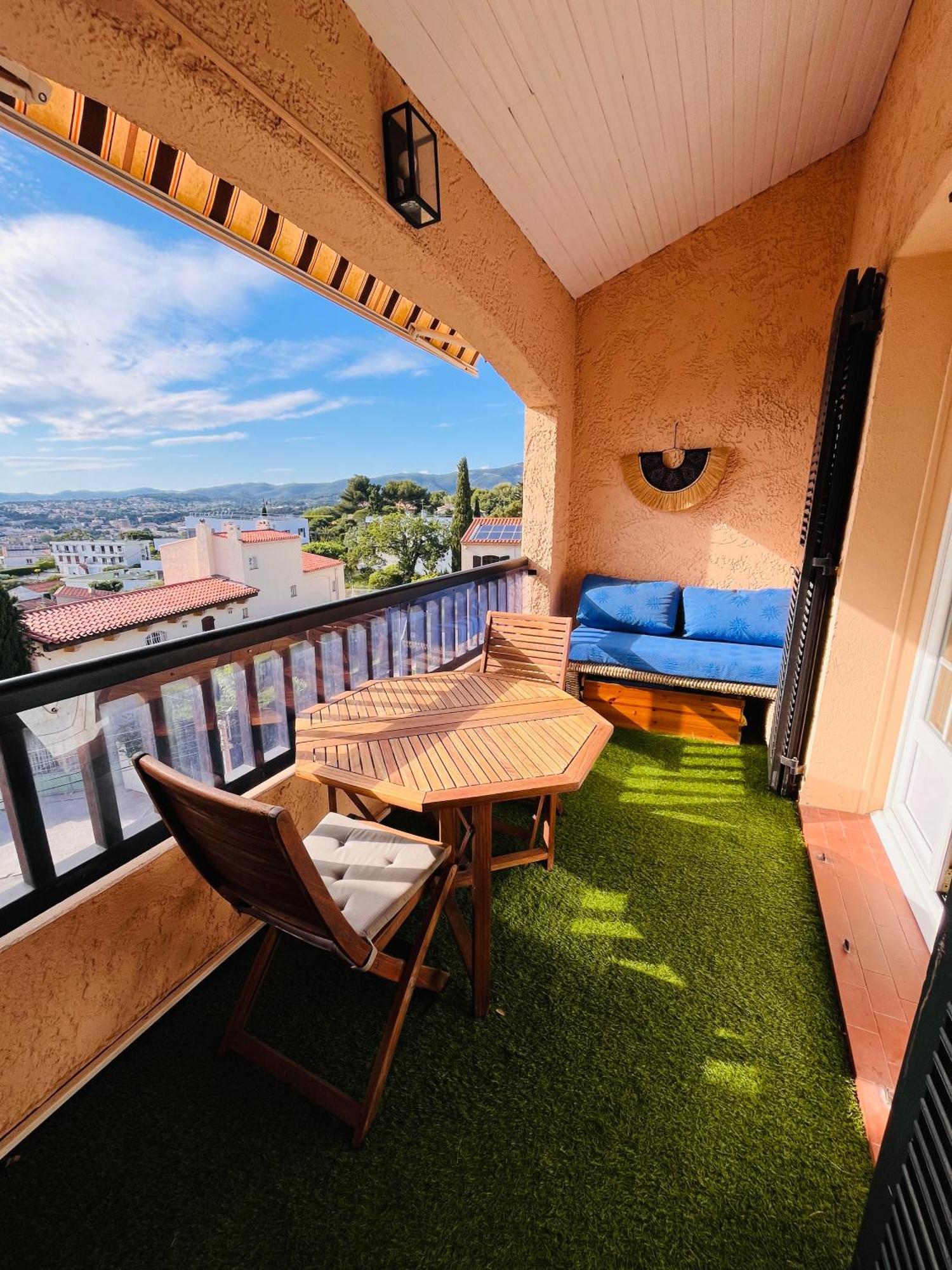 Six Fours Les Lones T2 42m2 Vue Appartement *