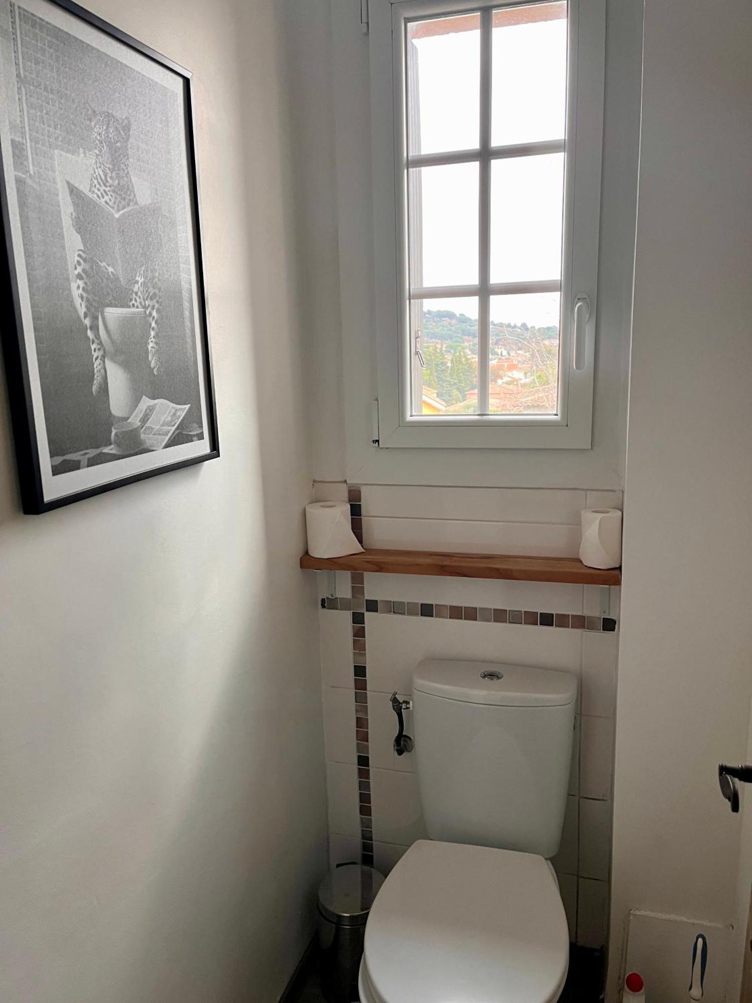 Six Fours Les Lones T2 42m2 Vue Appartement